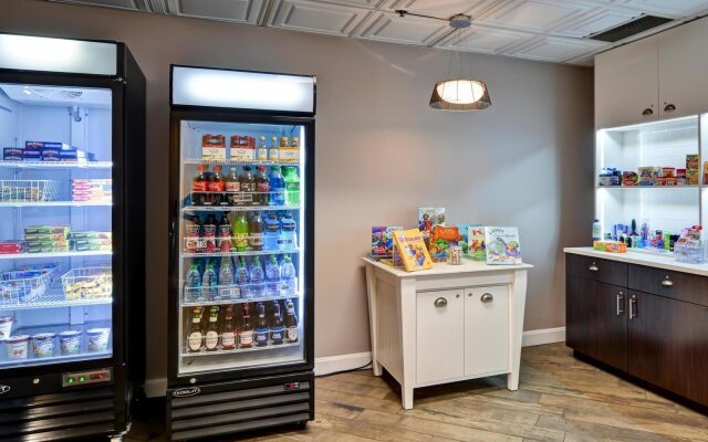 Staybridge Suites Columbus - Worthington