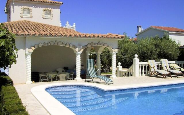 Villa With 3 Bedrooms in Ampolla, With Wonderful sea View, Private Poo