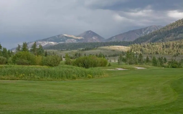 Snowcreek Resort