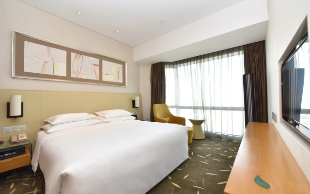 Crowne Plaza Zhongshan Wing on City by IHG