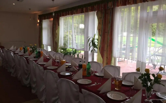 Pensjonat Pod Strzechą