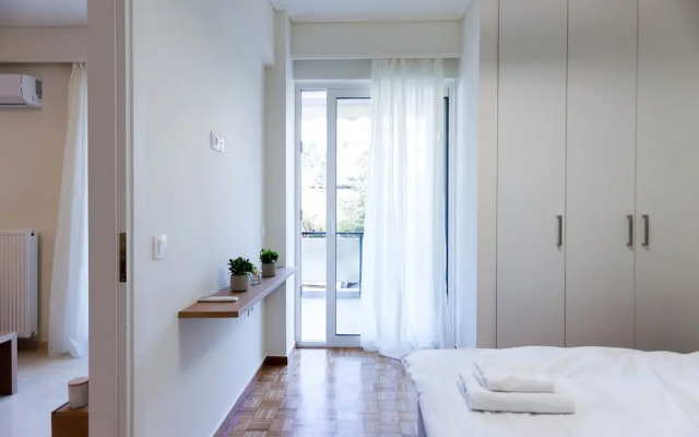 Modern 2-bedroom Apartment in Downtown Glyfada