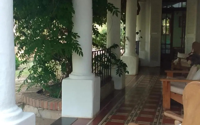 Hosteria y Cabañas Los Mimbres