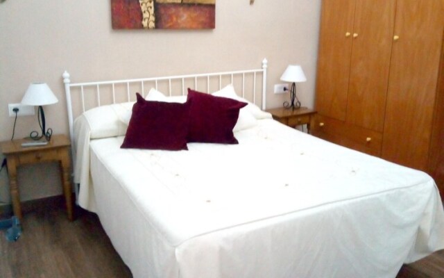 Villa With 4 Bedrooms in Prado del Rey, With Private Pool, Enclosed Garden and Wifi