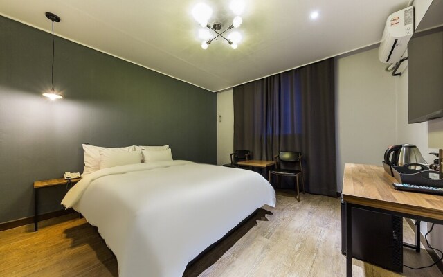 Jeongju Ochang Hotel Bom