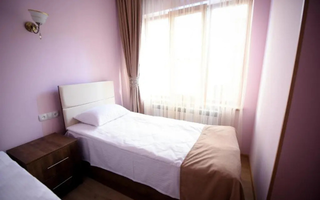 Royal Palace Hotel