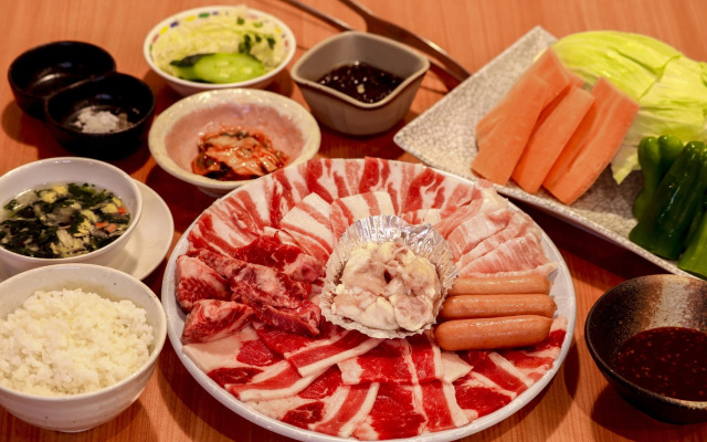 Hoyo Center Satsuma Meijimura