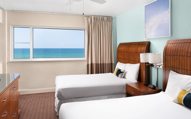 Sherry Frontenac Oceanfront Hotel