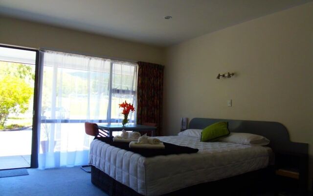 Kapiti Lindale Motel & Conference Centre