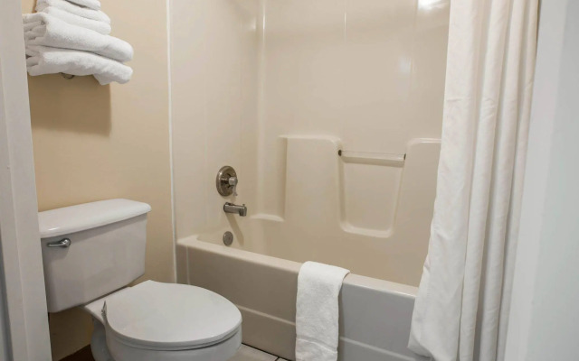 Quality Inn Laurinburg