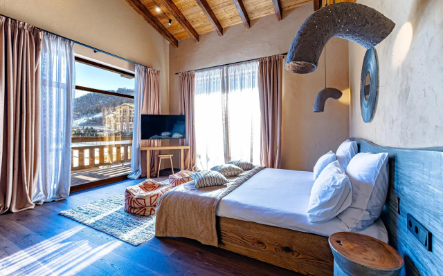 Chalet Twins (Chalet Twins)