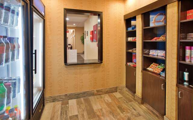 Hampton Inn & Suites Dickinson