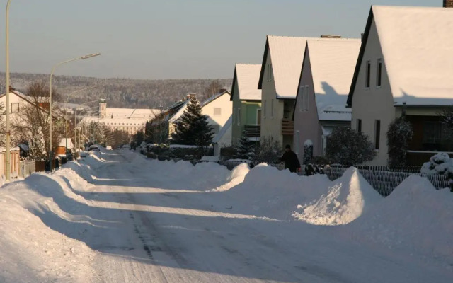 Ferienwohnung-Waldstrasse-mit-Garten-nur-50-Meter-vom-Wald-entfernt