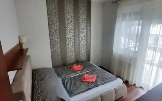Dinda Apartman