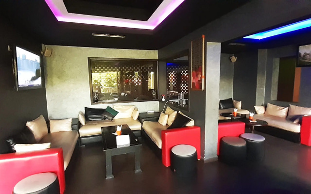 New Farah Hotel