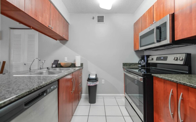 Amazing 3 BR Apartment At Brickell
