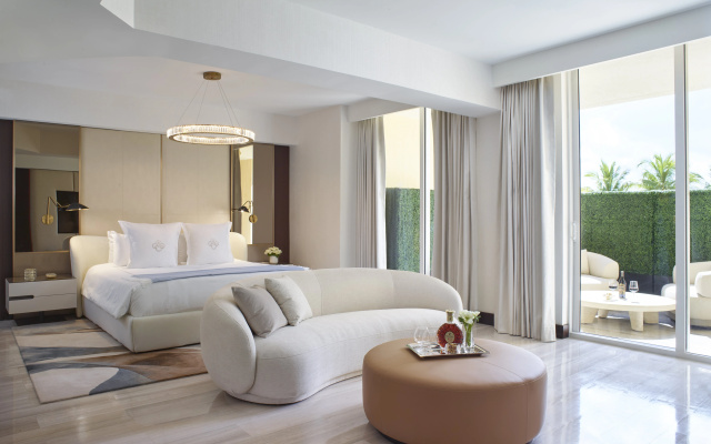 Acqualina Resort & Residences On The Beach