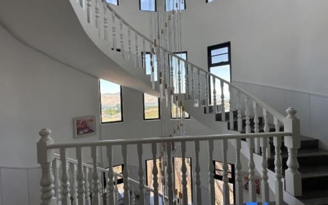 Yunyao Simple European Homestay (Sanyi International Airport)