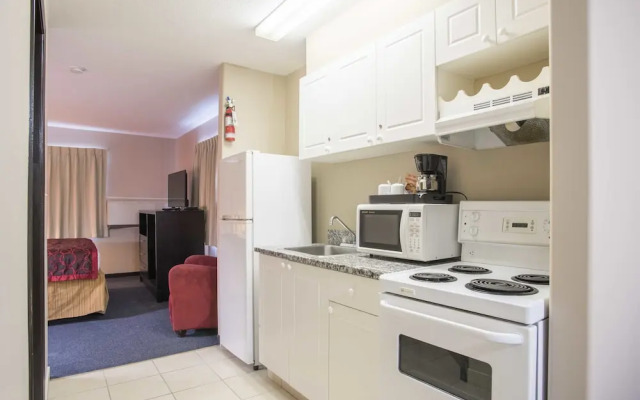 Ramada Limited 100 Mile House