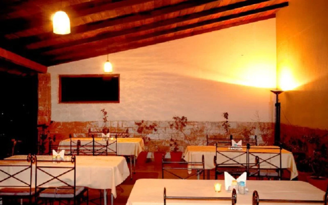 Ranikhet Inn