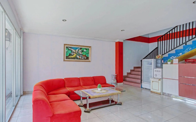 Pelangi Residence by OYO Rooms