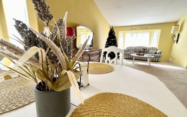 Private bedroom in Peach Blossom Country House