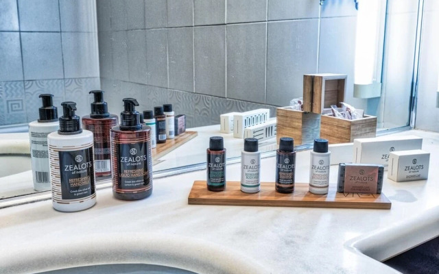 Spacious 3 bedroom apartment in Alimos