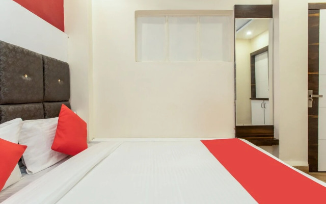 OYO 24822 Samarth Guest House
