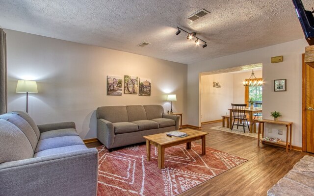 Pinecrest Townhomes-1K-2Q Unit-Renovated