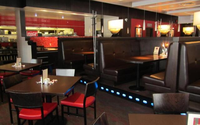 Woodlands Inn & Suites