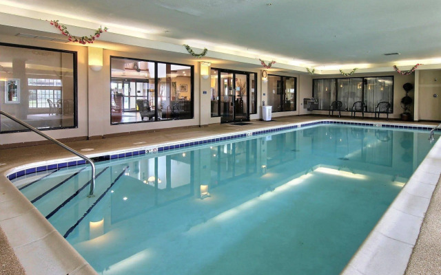 Best Western Inn & Suites Merrillville