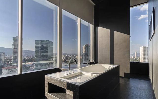 Collection Suites by Kukun