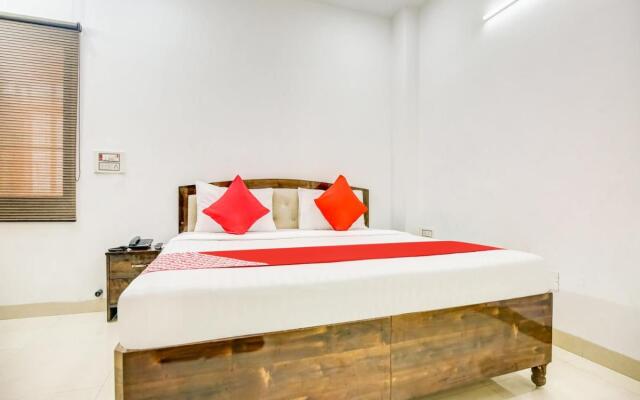 OYO 80485 Laser Tower Home Stay