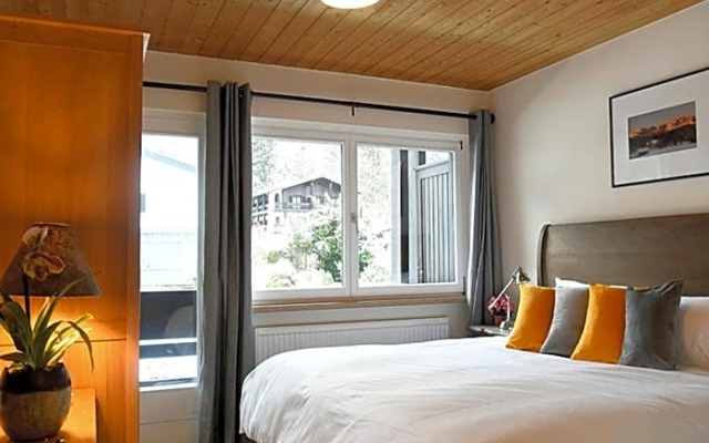 Chalet M