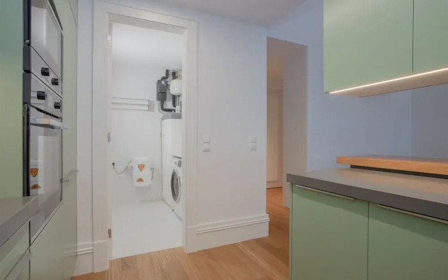 Liiiving - Aliados Luxury Apartment II