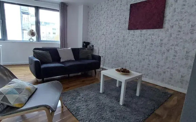 1br-4guests-pool-gym-parking-neargreenwich