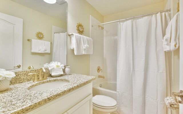 Solterra 6 Bedroom House w Pool - 7032SR