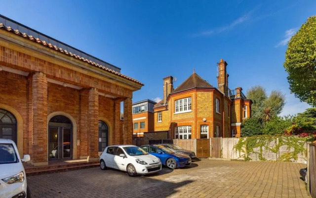 The London Loft - Glamorous 2bdr Flat With Parking