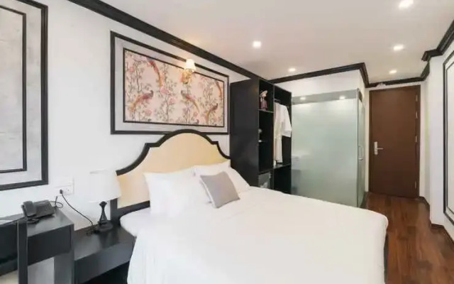 Charming Moon Hotel