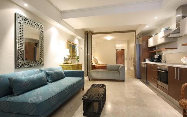 CQ    702 Canal Quays Apartment