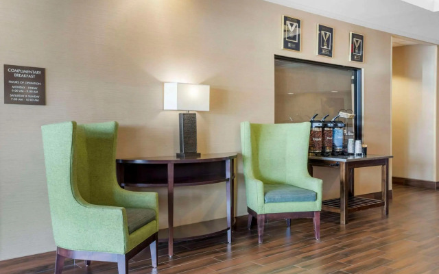 Comfort Inn & Suites