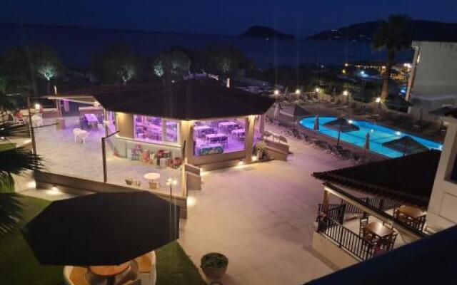Jannos Beach hotel