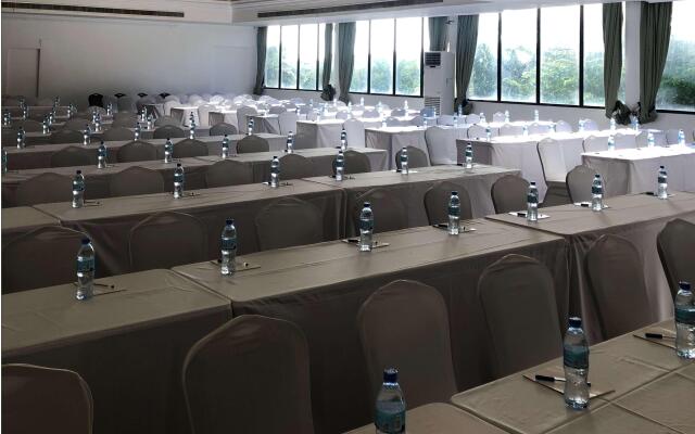 Golden Tulip Dar Es Salaam
