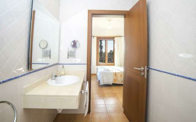 Luxurious Holiday Home in Es Pont D'inca With Private Pool