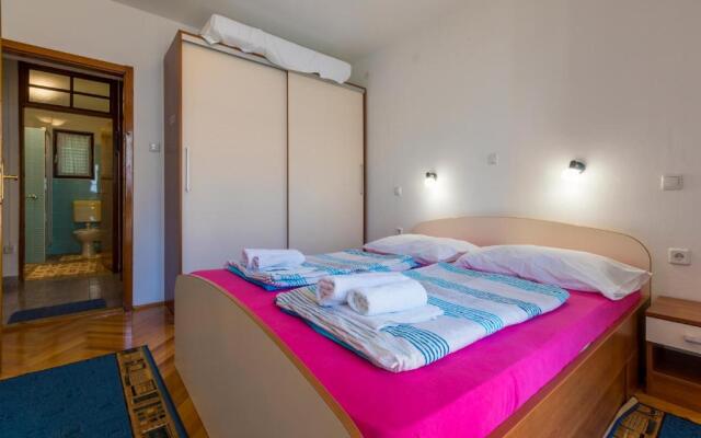Apartment Katnić 1-2-3