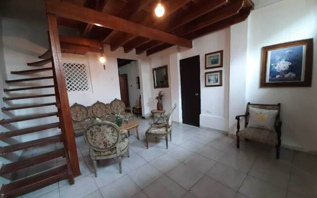 2G2-1 Apartamento en la Ciudad Antigua