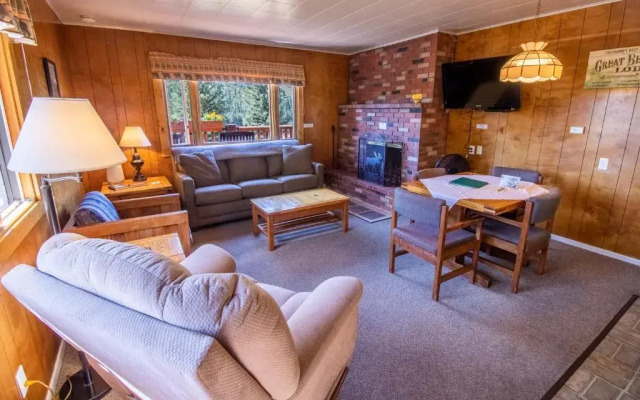 McGregor Mountain Lodge
