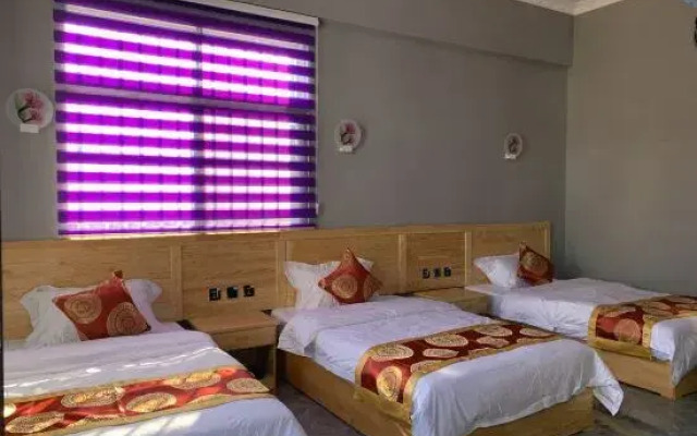 Ruili Zhuyunxuan Apartment