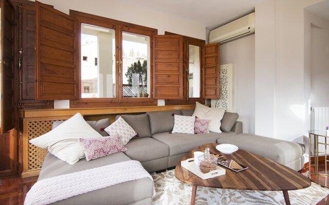 Alhambra Penthouse parking free