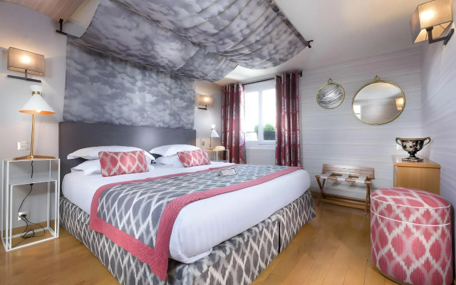 Dauphine Saint Germain Hotel